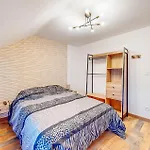 2 Bedroom Cozy In