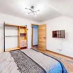2 Bedroom Cozy In *