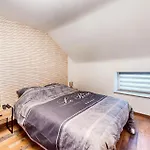 2 Bedroom Cozy In Charnois