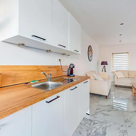 2 Bedroom Stunning Home In Charnois Vakantiehuis Charnois