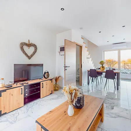 Vakantiehuis 2 Bedroom Stunning Home In Charnois