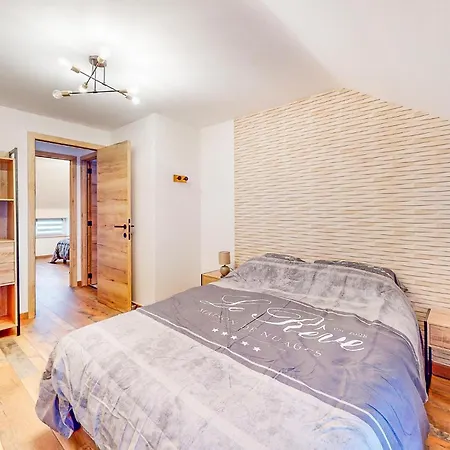 Vakantiehuis 2 Bedroom Stunning Home In Charnois *